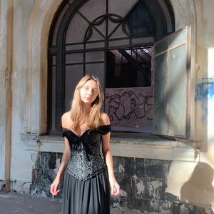 Meet your Posher, Annie